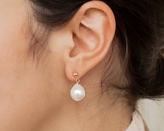 Grandes boucles d'oreilles baroques en perles • Boucles d'oreilles minimalistes • Boucles d'oreilles en perles • Bijoux en perles • Cadeaux de demoiselle d'honneur • Cadeau pour elle • ER062