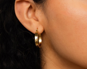 Thick Hoop Earrings by CaitlynMinimalist • Chunky Earrings in Gold & Silver • Bold Statement Jewelry • Perfect for Any Earring Stack • ER410