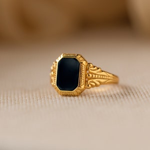 Anillo de sello negro vintage de Caitlyn minimalista Anillo negro para hombre Anillo grueso Anillo unisex de declaración Regalo del Día del Padre RR108 imagen 1