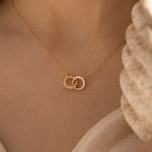 Sun & Moon Eternity Necklace by CaitlynMinimalist • Interlocking Circle Necklace • Dainty Diamond Jewelry • Best Friend Gift • NR057