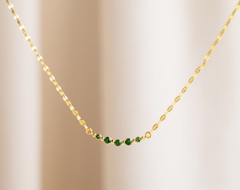 Aangepaste geboortesteen boogketting van Caitlyn, minimalistisch • Gebogen edelsteenstaafketting aan spiegelketting • Sierlijke sieraden • Cadeau voor haar • NM157