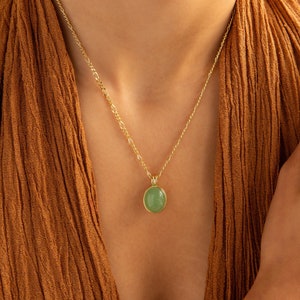 Jade Oval Pendant Necklace by Caitlyn Minimalist • Vintage Style Jade Necklace on Figaro Chain • Gemstone Jewelry • Gift for Her • NR198