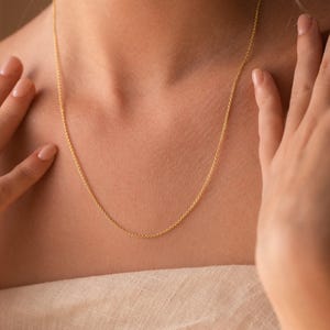 Dainty Layering Chain Necklace by Caitlyn Minimalist • Trendy Gold Cable Chain • Minimalist Jewelry, Perfect for Everyday Wear • NR086