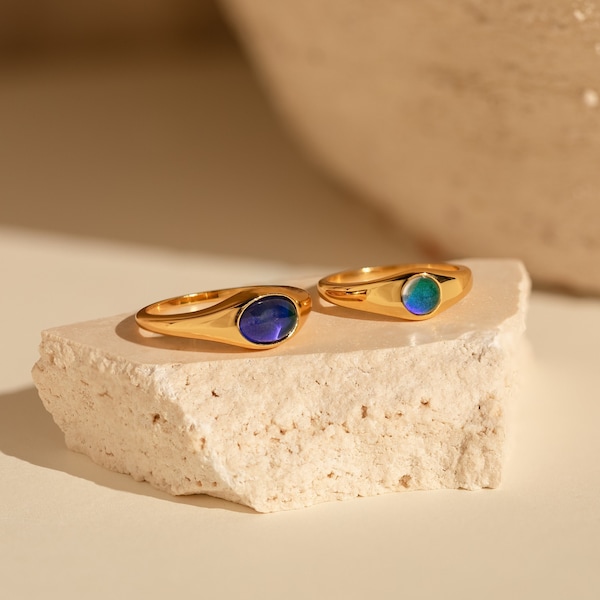 Signet Mood Rings by Caitlyn Minimalist • Statement Gemstone Rings in Bold & Mini • Cute Gold Y2K Jewelry • Perfect Birthday Gift for Sister