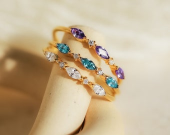 Triple Marquise Birthstone Ring Caitlyn Minimalist • Sierlijke aangepaste edelsteenring • Gepersonaliseerde sieraden • Verjaardagscadeau voor haar • RM120