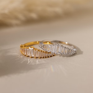 Anillo de diamantes estilo vintage de Caitlyn Minimalist • Anillo de cristal Art Deco • Anillo de compromiso de plata • Joyería de boda • Regalo de novia • RR106