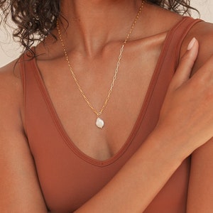 Baroque Pearl Pendant Necklace by Caitlyn Minimalist • Irregular Pearl Pendant • Bridesmaid Gifts  • Layering Necklace • NR012
