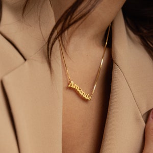 Trending Wavy Name Necklace by Caitlyn Minimalist • Vintage Name Necklace in Box Chain • Personalized Retro-Style Nameplate • NM139F108