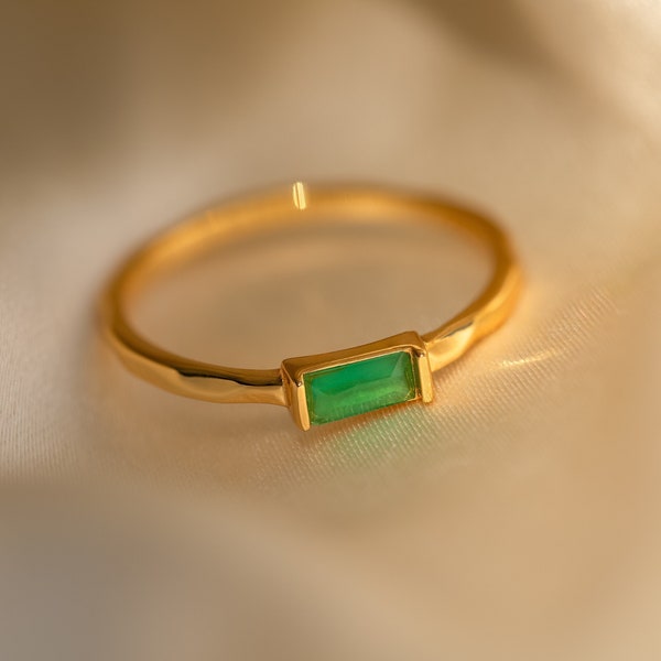 Dainty Jade Baguette Ring by Caitlyn Minimalist • Delicate Green Crystal Ring • Thin Hammered Ring • Jade Jewelry • Anniversary Gift • RR121
