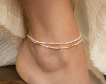 Dainty Pearl Beaded Anklet by Caitlyn Minimalist • Pearl Anklet in Gold & Silver • Boho Pearl Jewelry • Perfect Summer Gift • BR045