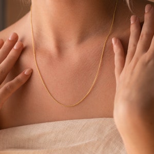 Dainty Layering Chain Necklace by Caitlyn Minimalist • Trendy Gold Cable Chain • Minimalist Jewelry, Perfect for Everyday Wear • NR086