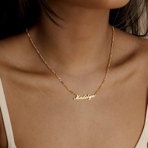 Figaro Chain Name Necklace by Caitlyn Minimalist • Personalized Nameplate Necklace • Minimalist Jewelry • Graduation Gifts for Her • NM82F62