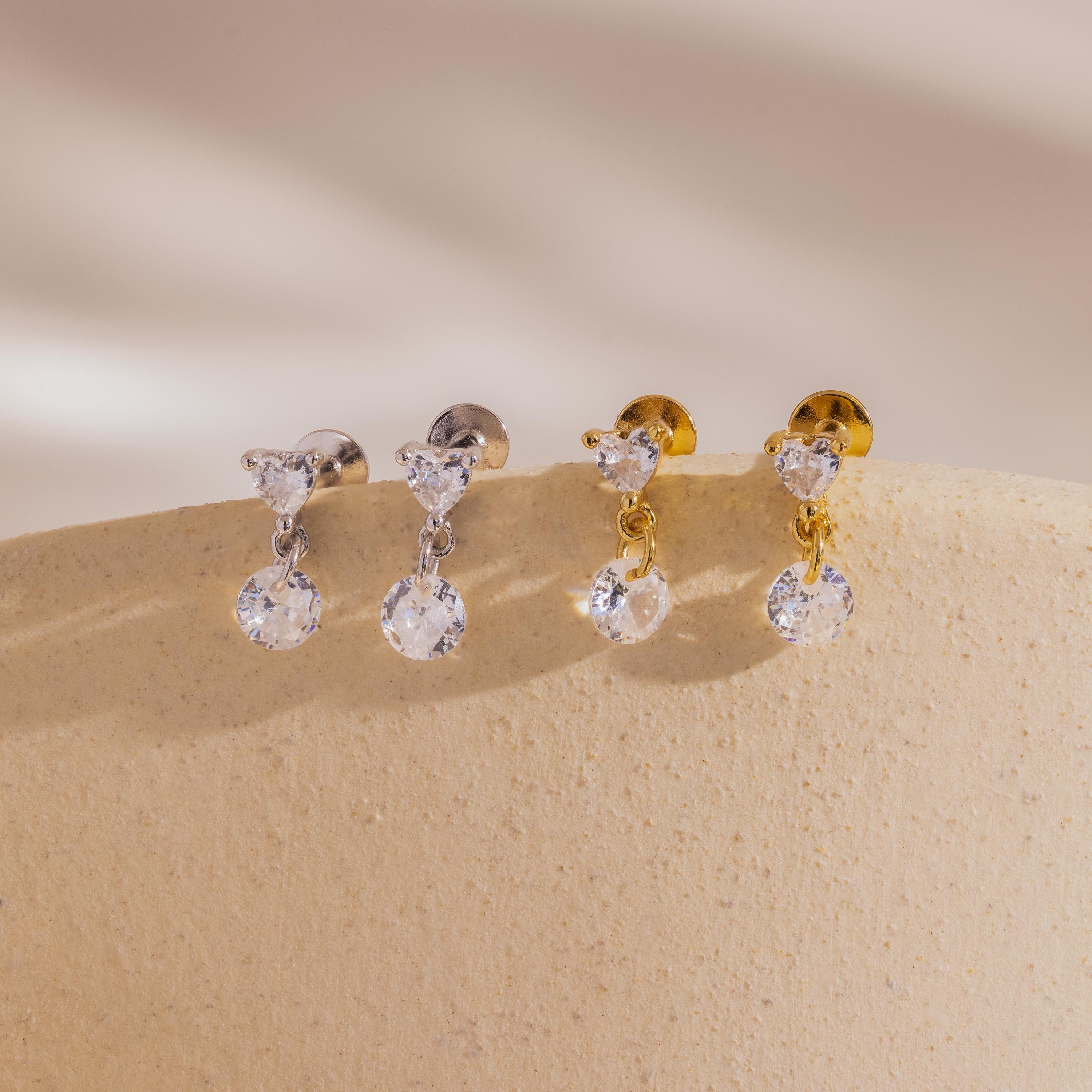 Caitlyn Minimalistのハートドロップフラットバックイヤリング • ラウンドダイヤモンドドロップイヤリング • ダングルスタッドイヤリング  • ウェディングジュエリーギフト • ER721 - Etsy 日本 CAITLYNMINIMALIST 18Kゴールドメッキ スターリングシルバー  ジェムストーン ... スターリングシルバー 本物または合成宝石 ティアドロップ カーブクライマークローラーイヤリング