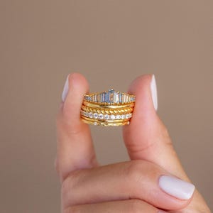Art Deco Aquamarine Ring by CaitlynMinimalist • Chandelier Blue Diamond Ring in Gold • Vintage Aquamarine Jewelry • Anniversary Gift • RR106