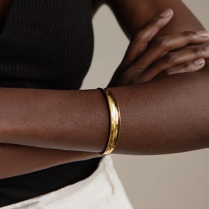 Dome Cuff Bracelet by CaitlynMinimalist • Chunky Bangle Bracelet in Gold & Silver • Minimalist Stacking Bracelet • Gift for Wife • BR097