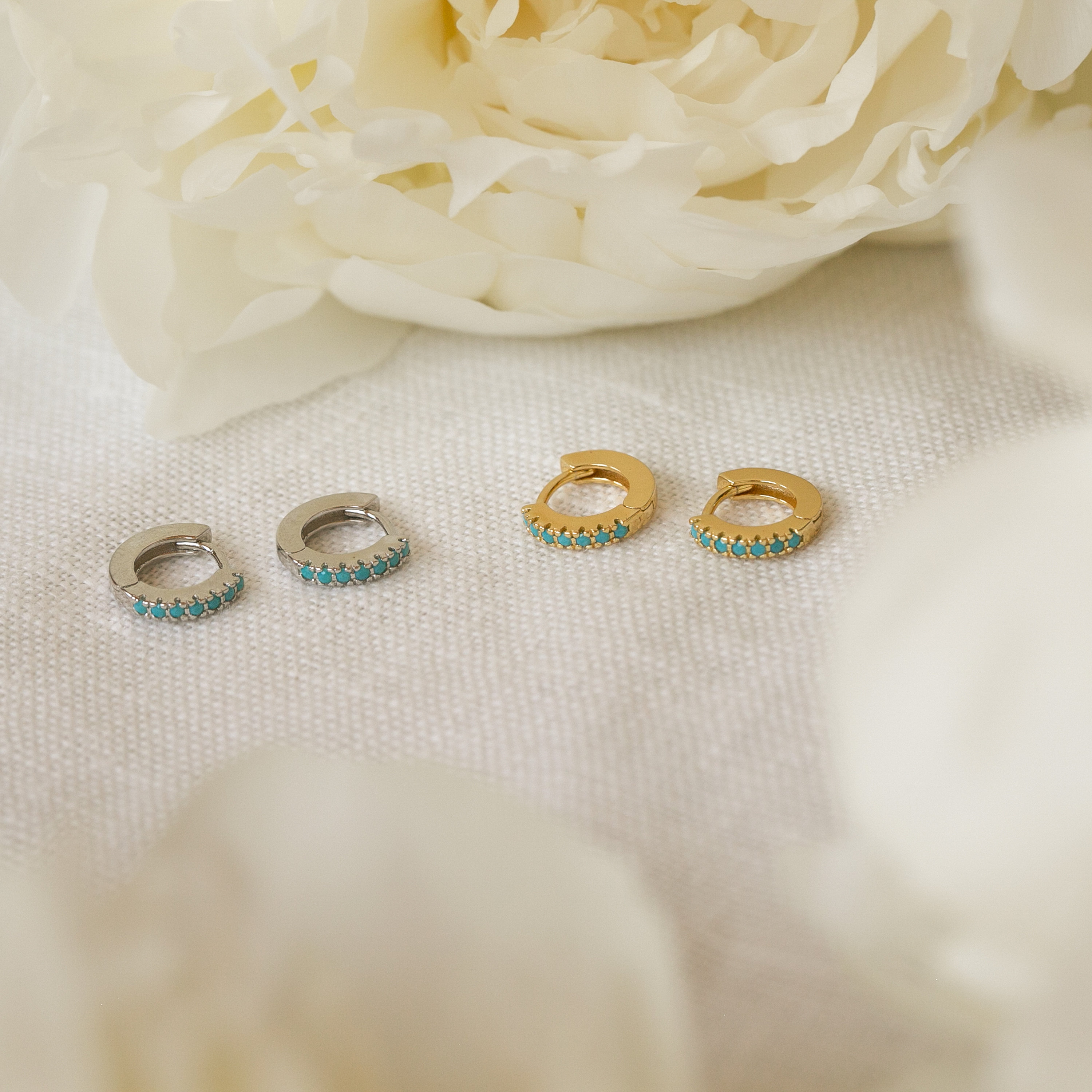 Turquoise Huggie Earrings • Small Hoop Earrings • Perfect Boho Gemstone Earrings • Summer Earrings • Birthday Gift for Her • ER144