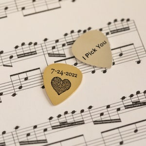 Actual Fingerprint Engraved Guitar Pick Custom Hand Stamped Pick, Baby Fingerprint Jewelry Personalized Gift for Dad, Music Lover CM21 image 6