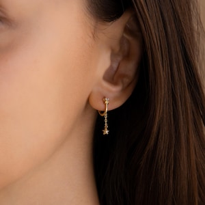 Sternen-Ohrhänger von Caitlyn Minimalist • Diamant-Stern-Ohrhänger in Gold • Himmlischer Schmuck • Geschenk für die beste Freundin • ER669