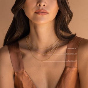 Cadenas esenciales para collares de Caitlyn Minimalist • Collares de espiga, cuerda, cadena de serpiente y más • Collares de plata y oro de moda para combinar imagen 8