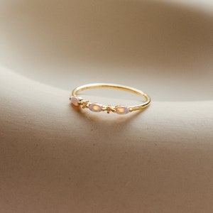 Delicado anillo de ópalo de Caitlyn Minimalista Anillo de marquesa de diamantes y ópalo Joyería celestial de oro delicado Anillo de promesa, regalo para ella RR072 imagen 3