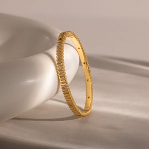 Geripptes Diamantarmband von Caitlyn Minimalist • Stapelbares Vintage-Armband • Art-déco-Schmuck • Geburtstagsgeschenk für Sie • BR126