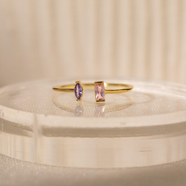 Anillo con dos piedras de nacimiento de Caitlyn Minimalist • Anillo con piedras preciosas talla baguette y marquesa • Joyería hecha a mano • Regalo de aniversario para ella • RM95