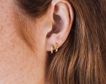 Huggie Earrings by Caitlyn Minimalist • Dainty Huggie Hoop Earrings in Gold, Sterling Silver, Rose Gold • Perfect For Everyday Wear • ER007