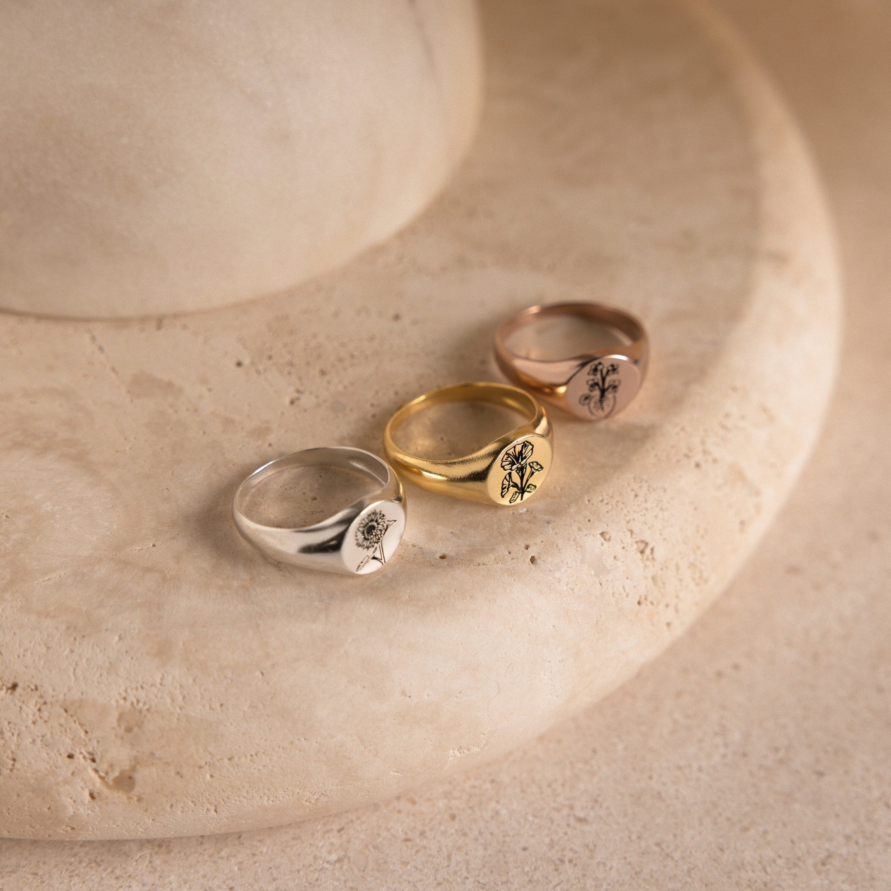 Flower Signet Ring - Etsy Canada