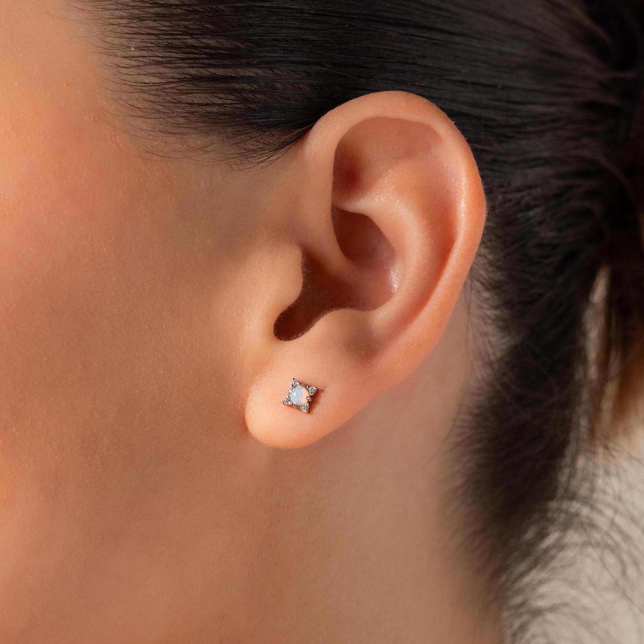 197 【夜空】をイメージして製作したシルバー色のアクセ✨ ピアスor