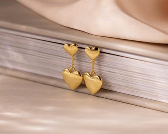 Caitlyn Minimalistのデュオハートドロップイヤリング