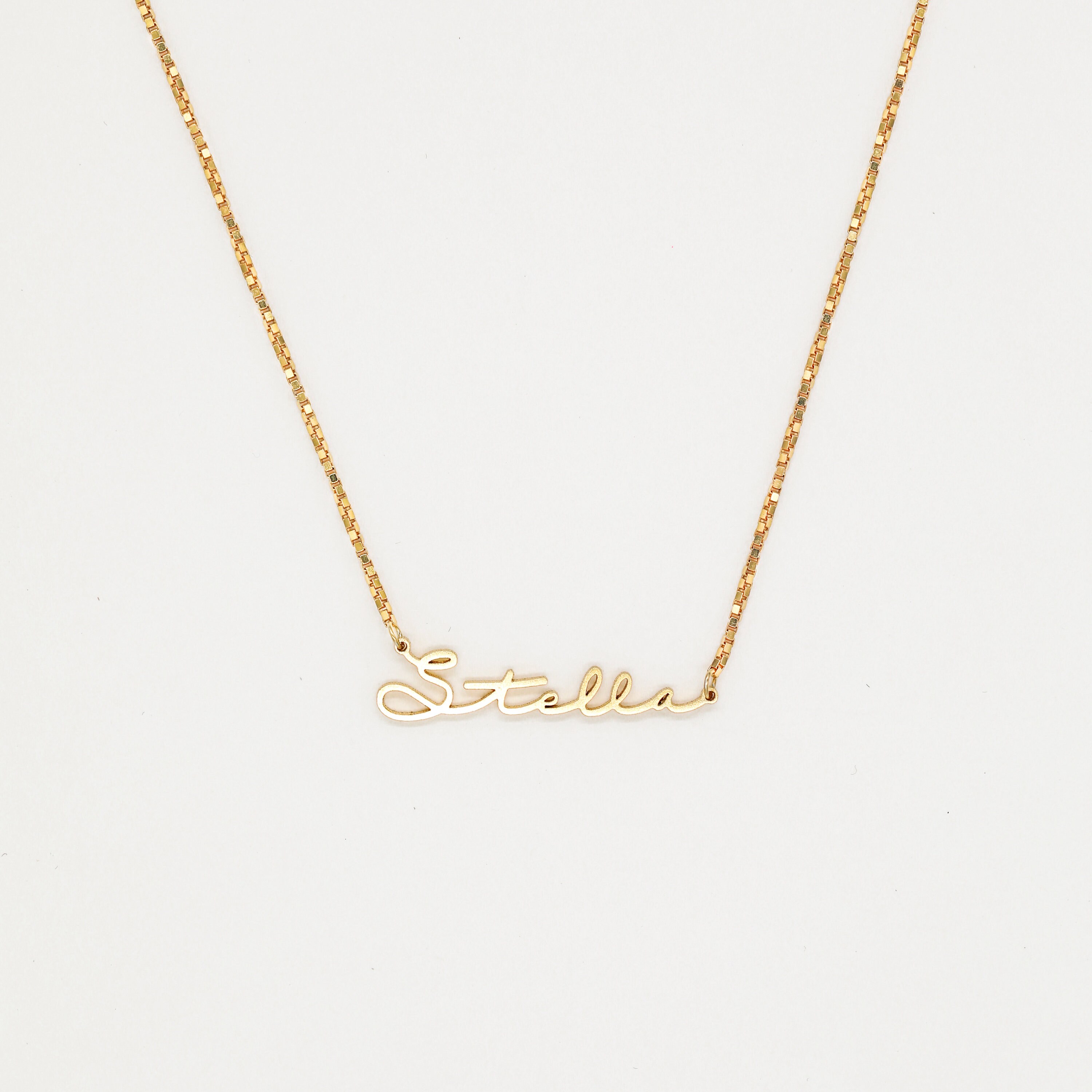 Minimalist Name Necklace With Box Chain 
