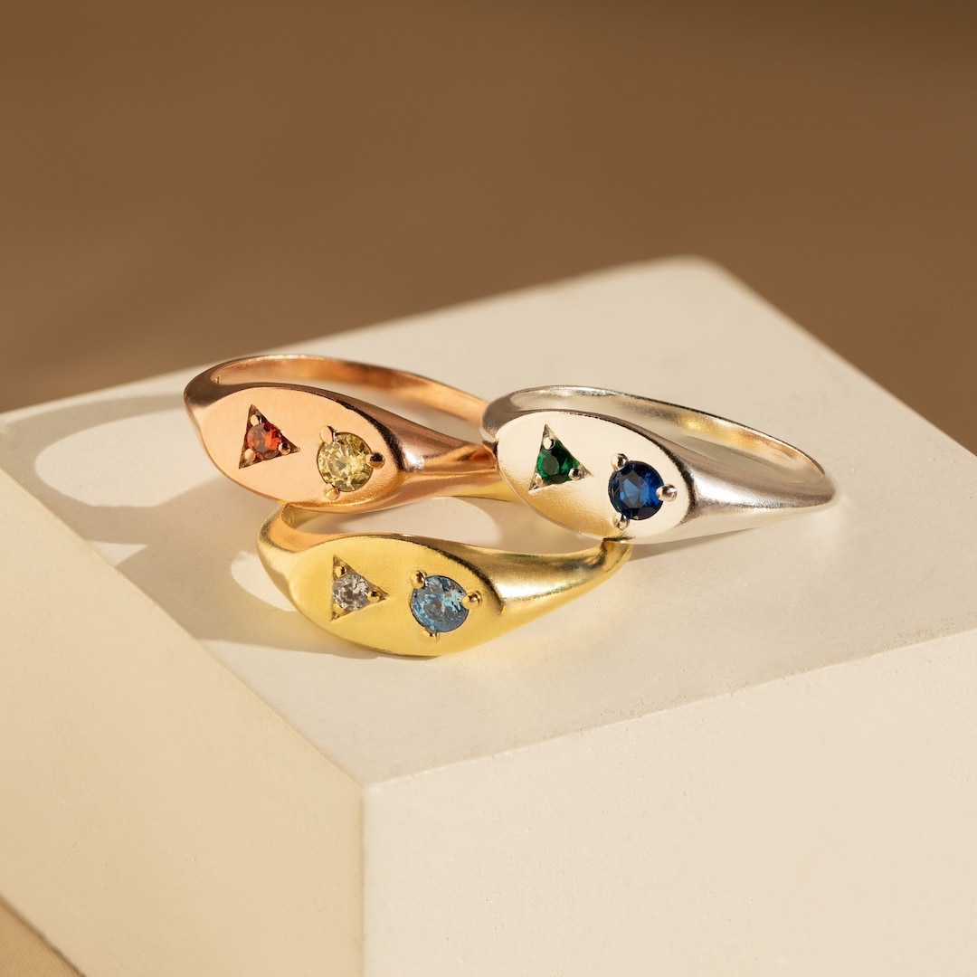 2025年最新入荷 Birthstone Signet Bold • Minimalist Caitlyn by Ring アクセサリー