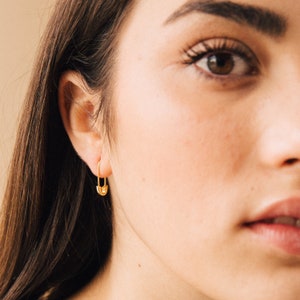Safety Pin Earrings Minimal Gold Safety Pin Earrings Modern Geometric Earrings, Perfect for Your Minimalist Look ER087 画像 5