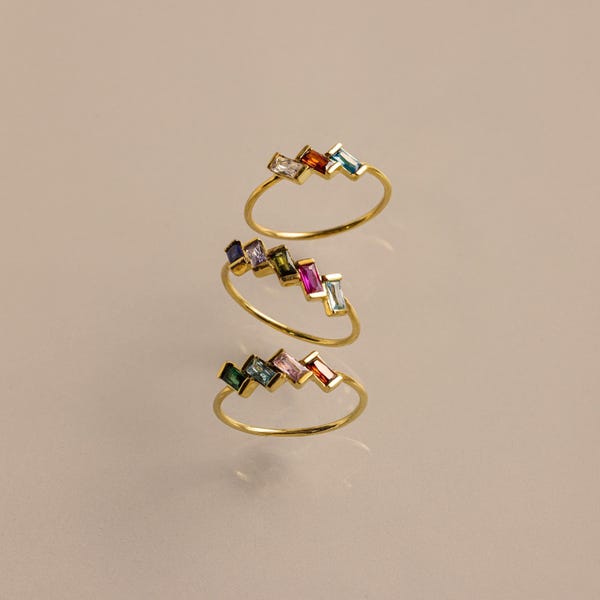 Anillo Baguette personalizado con piedra natal de Caitlyn Minimalist • Anillo personalizado con racimo de piedras preciosas • Joyería delicada con piedra natal • Regalo para mamá • RM139