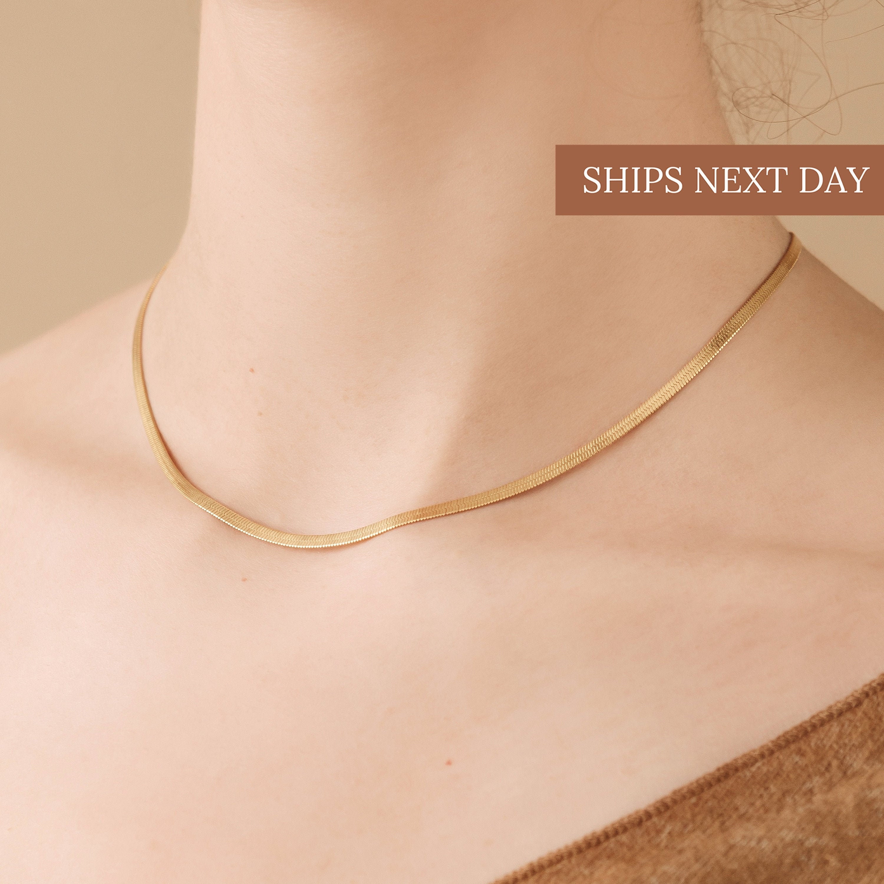 Herringbone Necklace in Gold Rose Gold 
