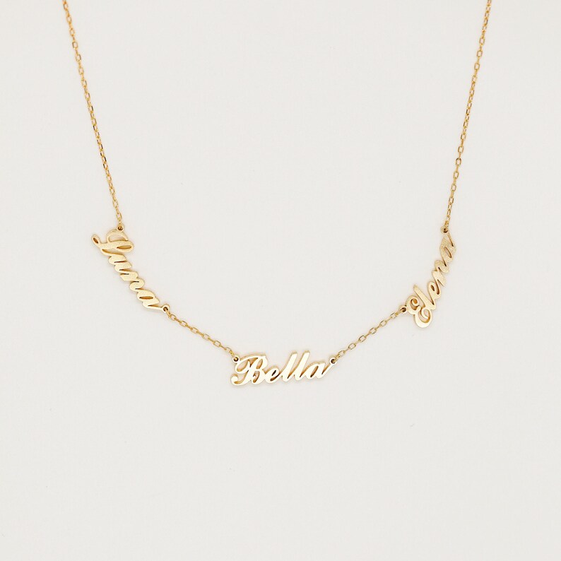 Perfekt present till mamma • Halsband för familjenamn i guld och silver • Halsband för barnnamn • Halsband för mormor • Personlig present • NH05F97 bild 4
