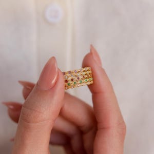 Anello dell'eternità con pietra portafortuna Marquise di Caitlyn Minimalist • Anello con pietre preziose perline impilabili • Gioielli Art Déco • Regali perfetti per la moglie • RM174