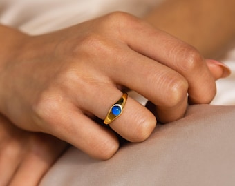 Mini Signet Mood Ring by Caitlyn Minimalist • Gold Stacking Mood Ring • Dainty Gemstone Jewelry • Perfect Best friend Gift • RR136
