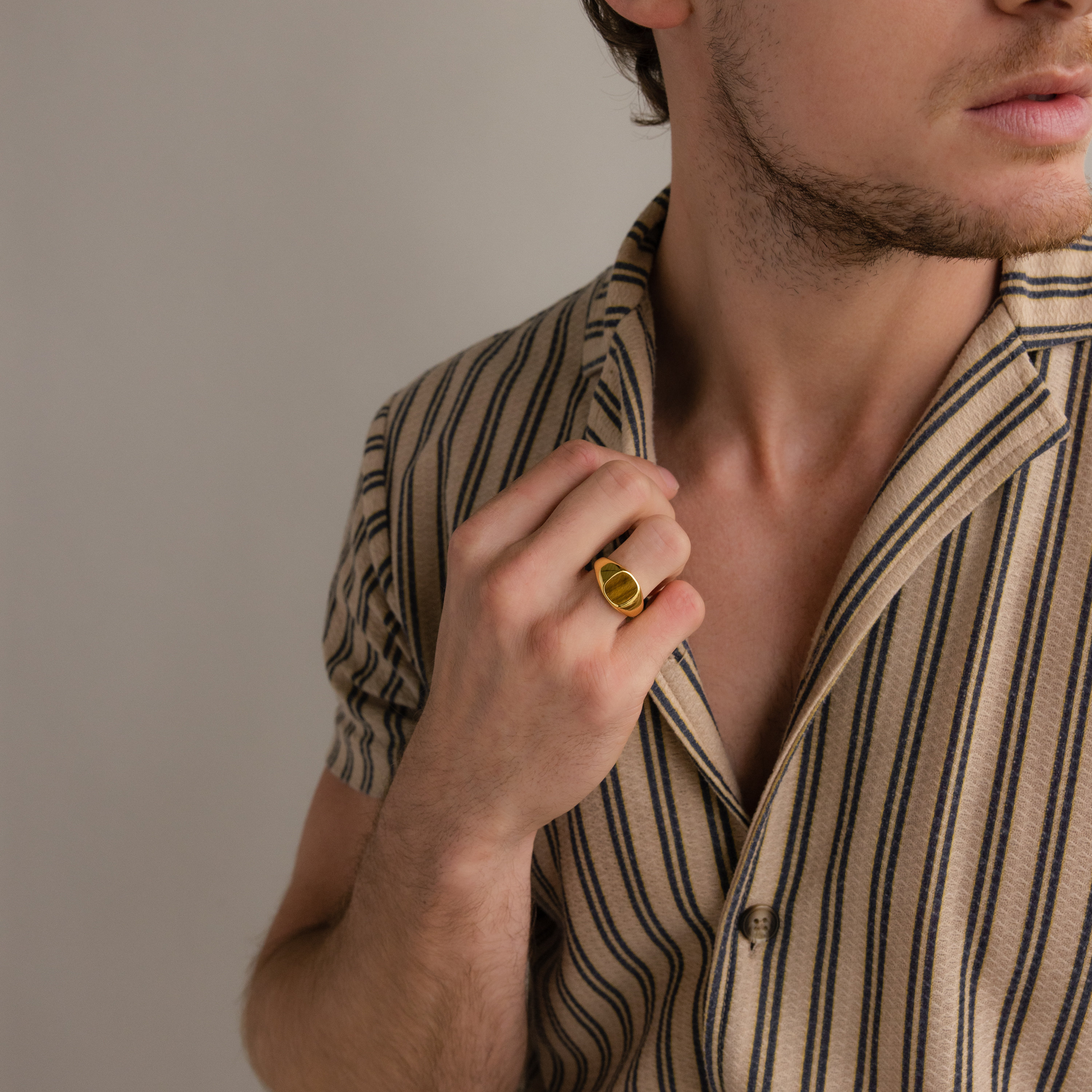【関税・送料無料】Caitlyn Minimalist★Tigers Eye リング Men's Tigers Eye Ring by Caitlynminimalist • Chunky Vintage