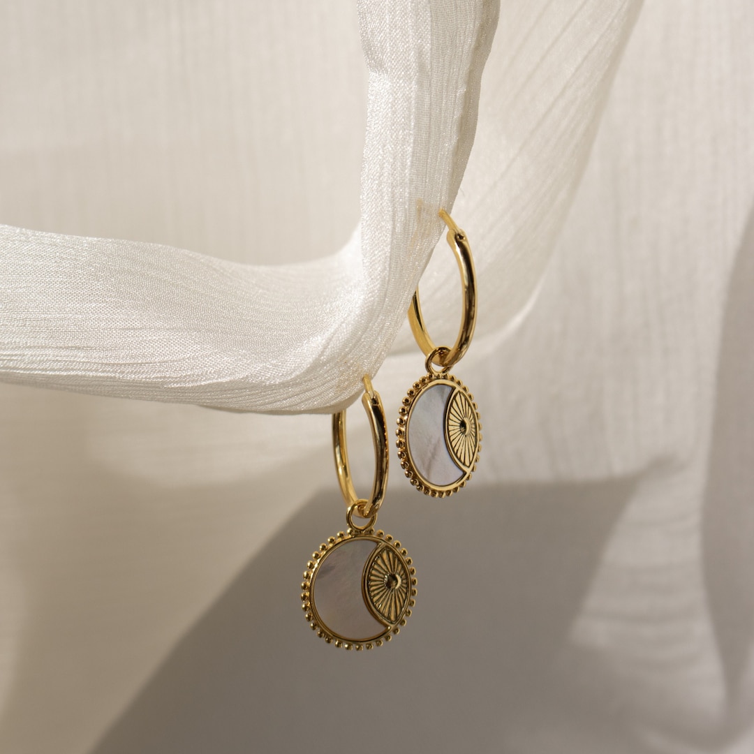 ピアス [MIDNIGHT MOMENT] half hoop pearl earring MIDNIGHT MOMENT - half hoop pearl earring - gold