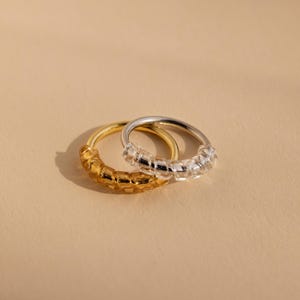 Ring Size Adjuster • Invisible Ring Spacer for Loose Rings • Set of 4: Ring Guards in Clear & Gold • Easy to Use Spiral Ring Sizer • RX011