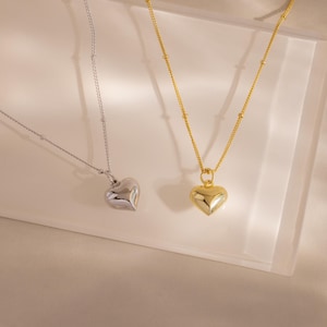 Halsketting met hartvormige hanger van Caitlyn Minimalist • Grove hartvormige halsketting aan een satellietketting • Sieraden voor stellen • Jubileumcadeau • NR302 afbeelding 6