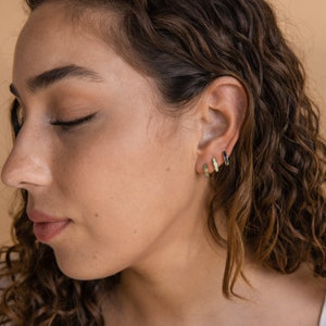 Opal Inlay Huggie Earrings by Caitlyn Minimalist Fire Opal Hoop Earrings Dainty Blue & Green Gemstone Earrings Gift for Her ER212 画像 9