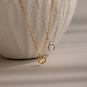 Collar con mosquetón circular de Caitlyn Minimalist • Collar con anillo para dije • Collar con clip articulado • Joyería de plata • Regalo para hermana • NR267 imagen 4