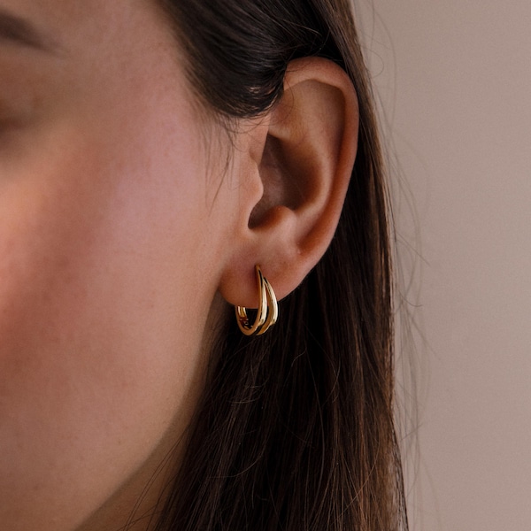 Oval Duo Hoop Earrings by Caitlyn Minimalist • Double Front Huggie Earrings • Everyday Statement Jewelry • Gift for Her • ER804