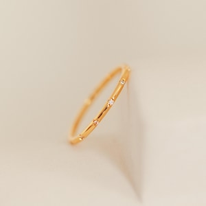 Sprinkle Diamond Ring van Caitlyn Minimalist • Space Diamond Eternity Ring • Eenvoudige beloftesring • Verlovingsring • RR015