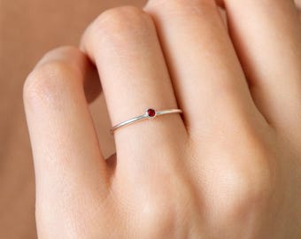 Minimalistyczny pierścionek z kamieniem szlachetnym • Pierścionek z kamieniem szlachetnym ze srebra próby 925 • Delikatny pierścionek z kamieniem szlachetnym • Pierścionek do łączenia • Prezent dla mamy • 45 RM