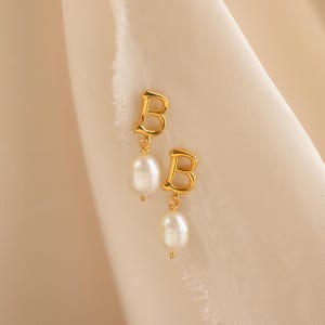 Initial Pearl Drop Earrings by Caitlyn Minimalist • Custom Letter Stud Earrings with Dangling Pearl • Personalized Gift for Mom • CM84F77