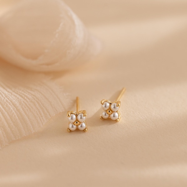 Pearl Ivy Flower Earrings by Caitlyn Minimalist • Dainty Floral Stud Earrings • Tiny Pearl Cartilage Earring • Gift for Daughter • ER608