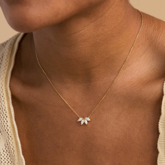AILUOR Collar Con Colgante De ópalo Vintage, Chapado En Plata, Piedra Preciosa Creada De ópalo Blanco Ovalado, Joyería De Moda Para Mujeres Y Madres - Amor Infinito, Latón, Ópalo Sintético